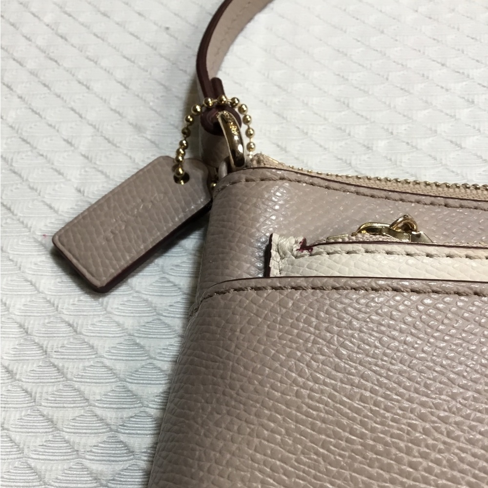 Coach Shoulder Bag With Matching Wallet - image 4